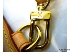 'LOUIS VUITTON' 'LOUIS VUITTON'