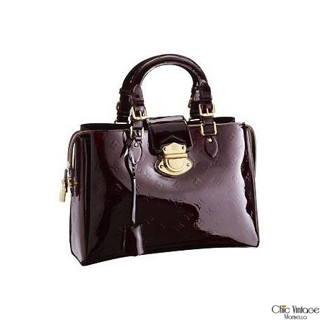 'LOUIS VUITTON'