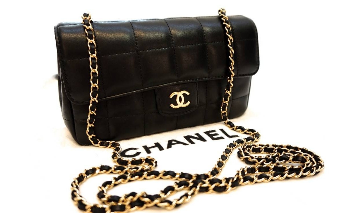 'CHANEL'