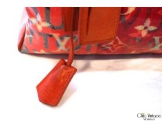 Bolso “LOUIS VUITTON” Weekend monogram Pulp