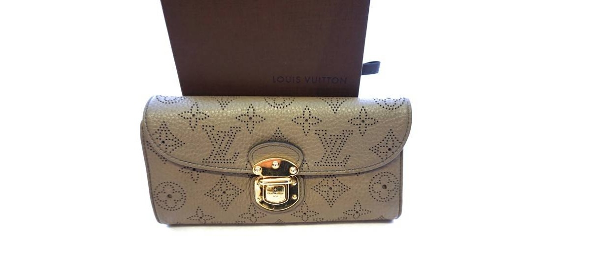 Billetera LOUIS VUITTON Mahina 