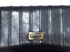 Bolso Hombro CHANEL modelo “Acordeón” Bolso Hombro CHANEL modelo “Acordeón”