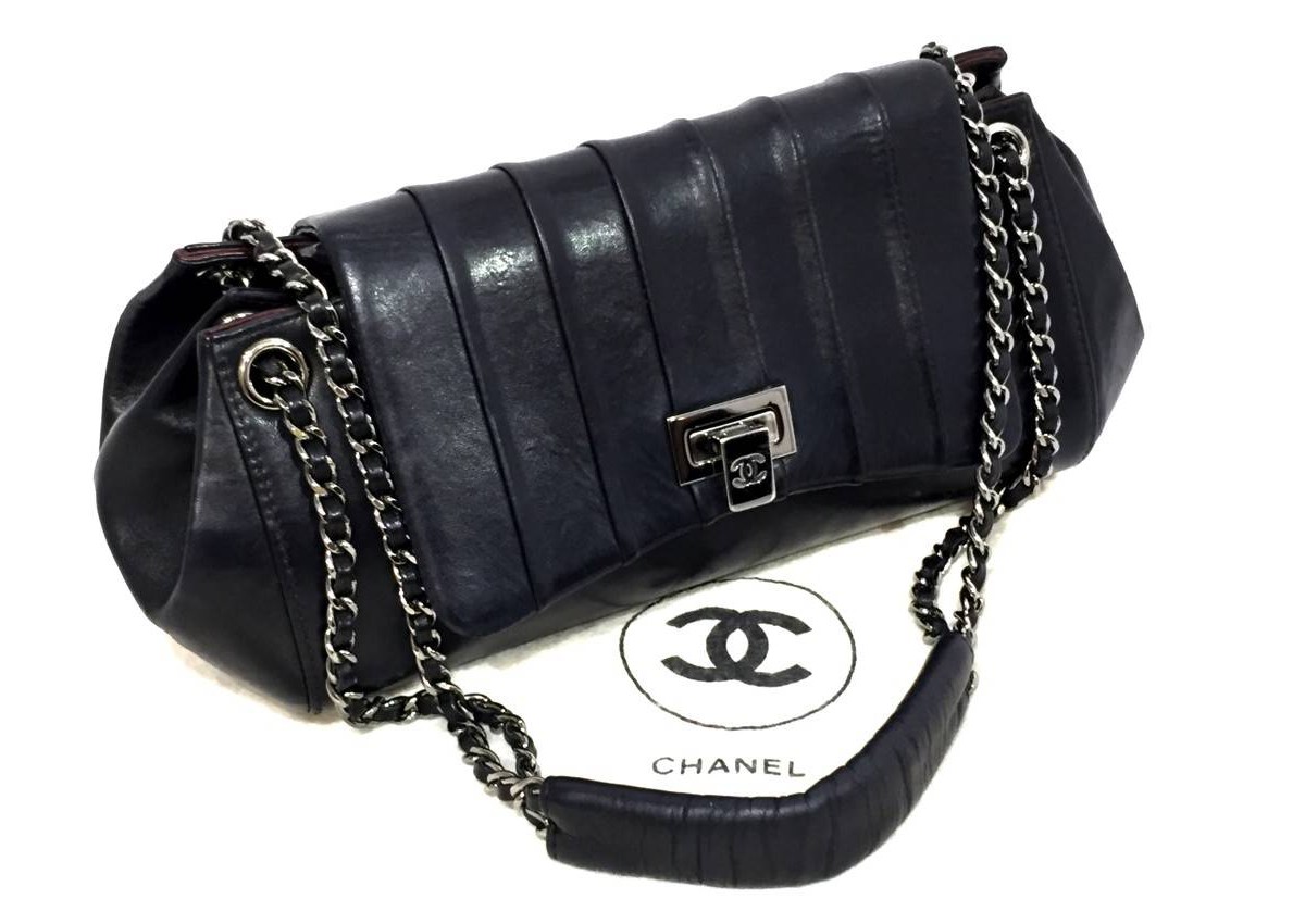 Bolso Hombro CHANEL modelo “Acordeón” 