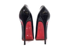 Zapatos LOUBOUTIN modelo PIGALLE Zapatos LOUBOUTIN modelo PIGALLE