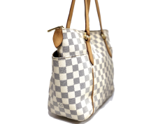 Bolso LOUIS VUITTON modelo Tivoly PM Bolso LOUIS VUITTON modelo Tivoly PM