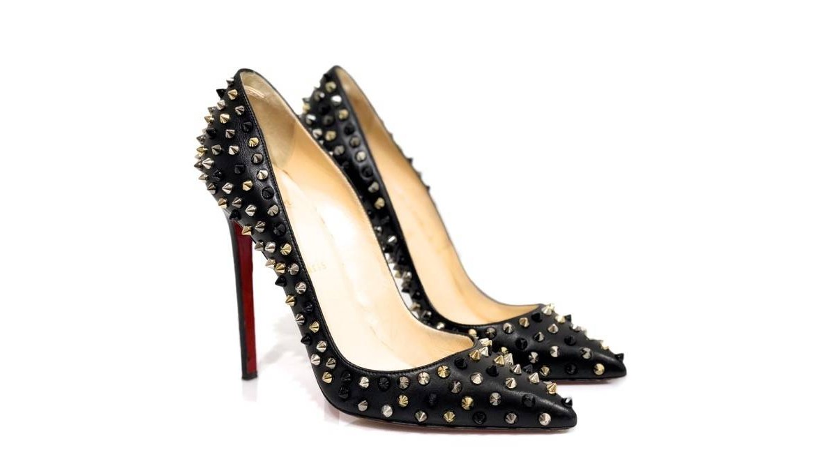 Salones LOUBOUTIN Modelo Spike