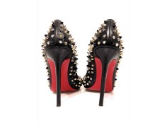 Salones LOUBOUTIN Modelo Spike Salones LOUBOUTIN Modelo Spike