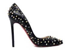 Salones LOUBOUTIN Modelo Spike Salones LOUBOUTIN Modelo Spike