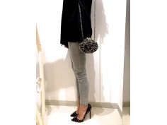 Clutch LOUBOUTIN Modelo Spike Clutch LOUBOUTIN Modelo Spike