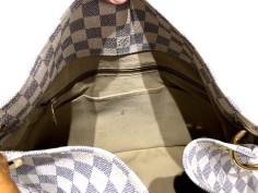 Bolso LOUIS VUITTON modelo ARTSY MM Bolso LOUIS VUITTON modelo ARTSY MM