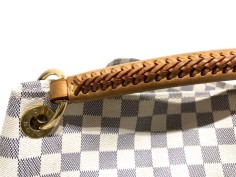 Bolso LOUIS VUITTON modelo ARTSY MM Bolso LOUIS VUITTON modelo ARTSY MM