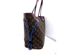 Bolso LOUIS VUITTON Neverfull Totem