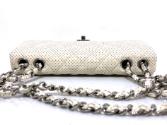 Bolso CHANEL Perforated Mini flap Bolso CHANEL Perforated Mini flap