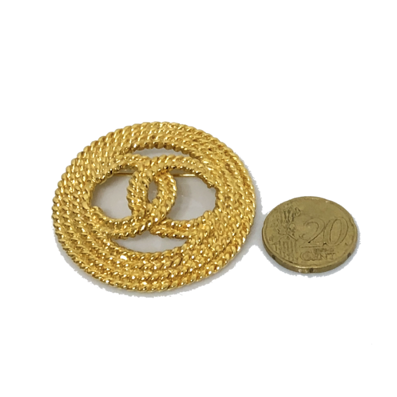 Broche CHANEL Metal Dorado