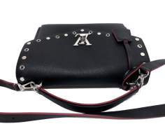 Bolso LOUIS VUITTON MYLOCKME STUDS Bolso LOUIS VUITTON MYLOCKME STUDS