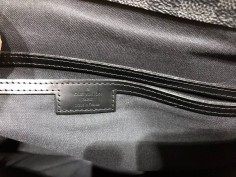 Bolso Caballero LOUIS VUITTON TADAO GM Bolso Caballero LOUIS VUITTON TADAO GM