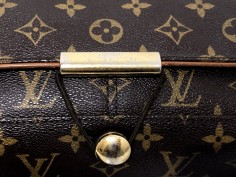 Messenger LOUIS VUITTON  Abesse