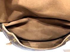 Bolso LOUIS VUITTON Modelo Saumur 30 