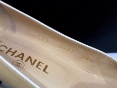 Zapatos Vintage CHANEL Bitono