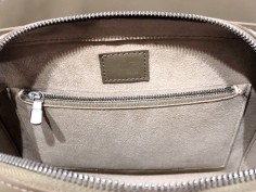 Bolso LOUIS VUITTON Modelo Pont Neuf