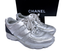 Zapatillas CHANEL Cuero Plateado