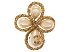 Broche CHANEL Cruz Perlas